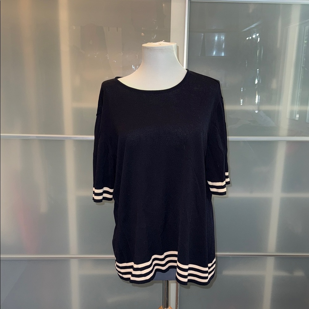 Max mara Black and White Striped Hem Top size 46 extra large.